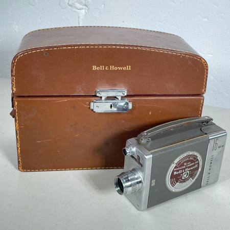 BELL & HOWELL 200 16MM MOVIE CAMERA