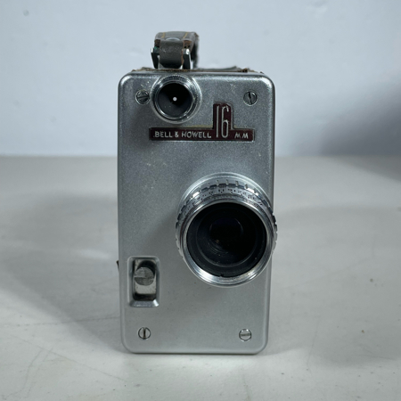 BELL & HOWELL 200 EE 16mm CINE CAMERA
